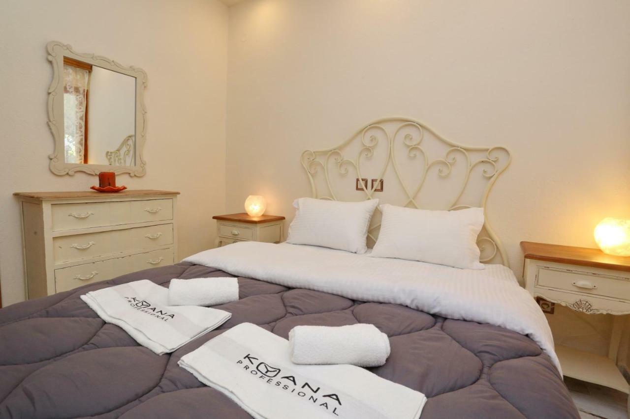 Kyana Big Blue Apartments Agia Paraskevi  Exterior photo